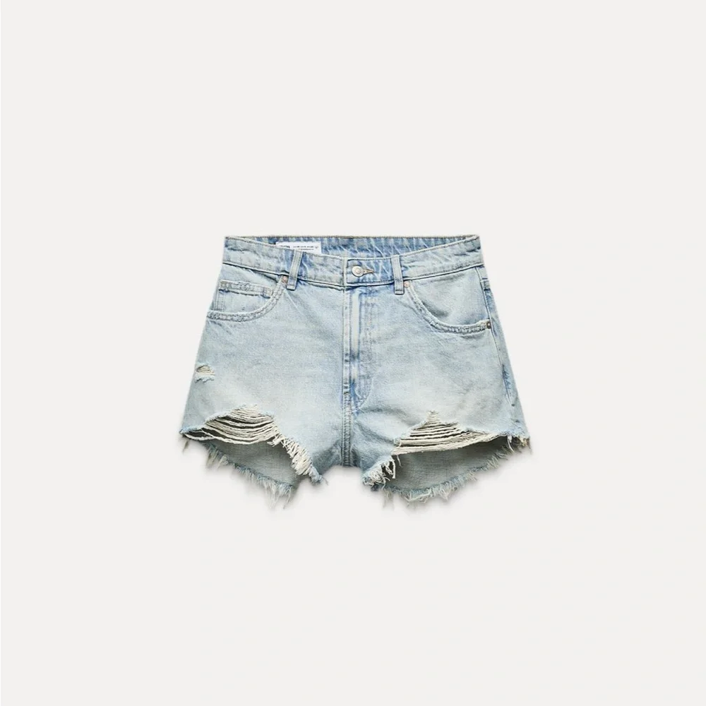 Zara light washed jean shorts - Picture 5 of 5